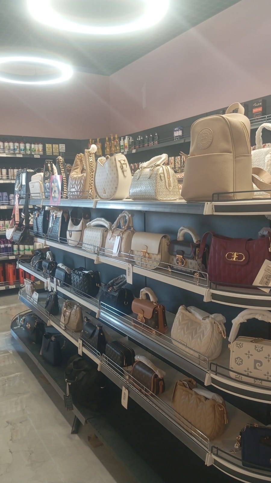 Floventy Tomruksuyu Mağazası